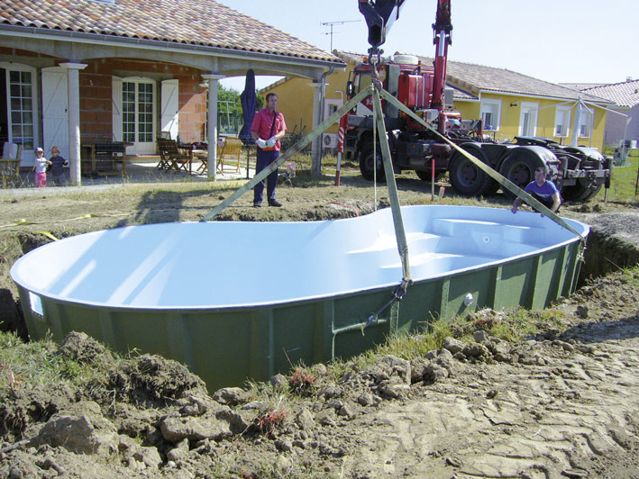 installation-piscine-par-des-professionnels